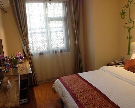 Super 8 Hotel Taiyuan Da Ying Pan Room photo